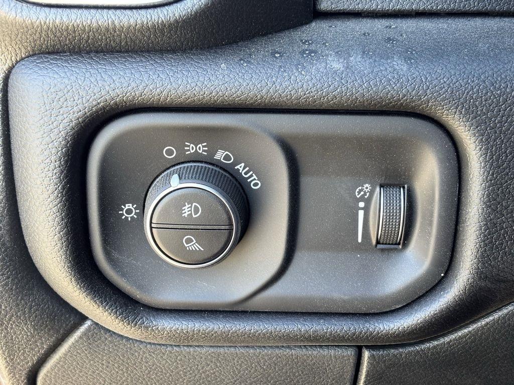 RAM 3500 Big Horn Crew Cab LWB 4WD DRW 2026