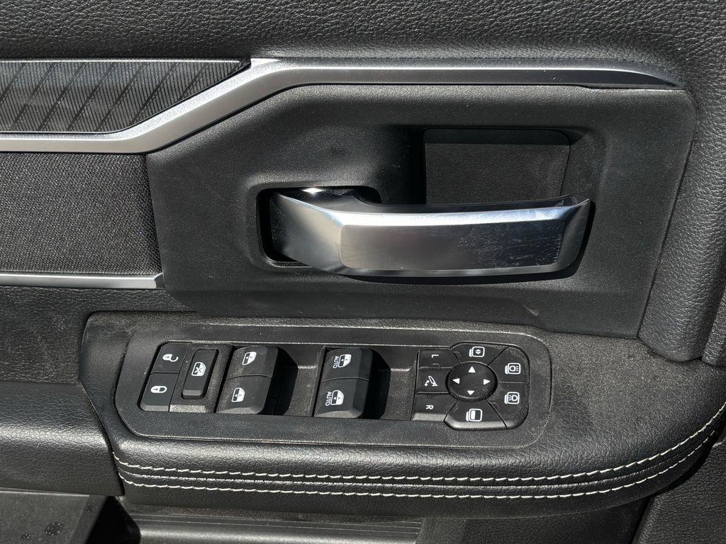 RAM 3500 Big Horn Crew Cab LWB 4WD DRW 2026