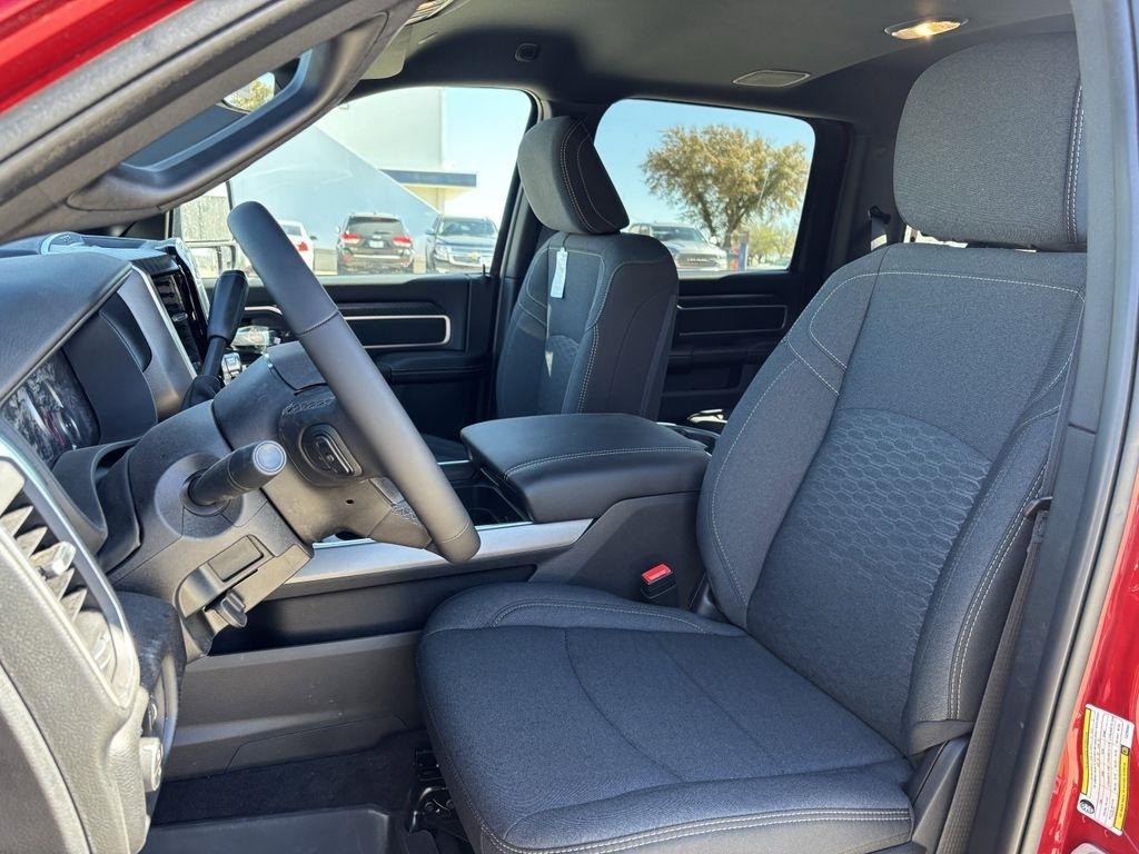 RAM 3500 Big Horn Crew Cab LWB 4WD DRW 2026