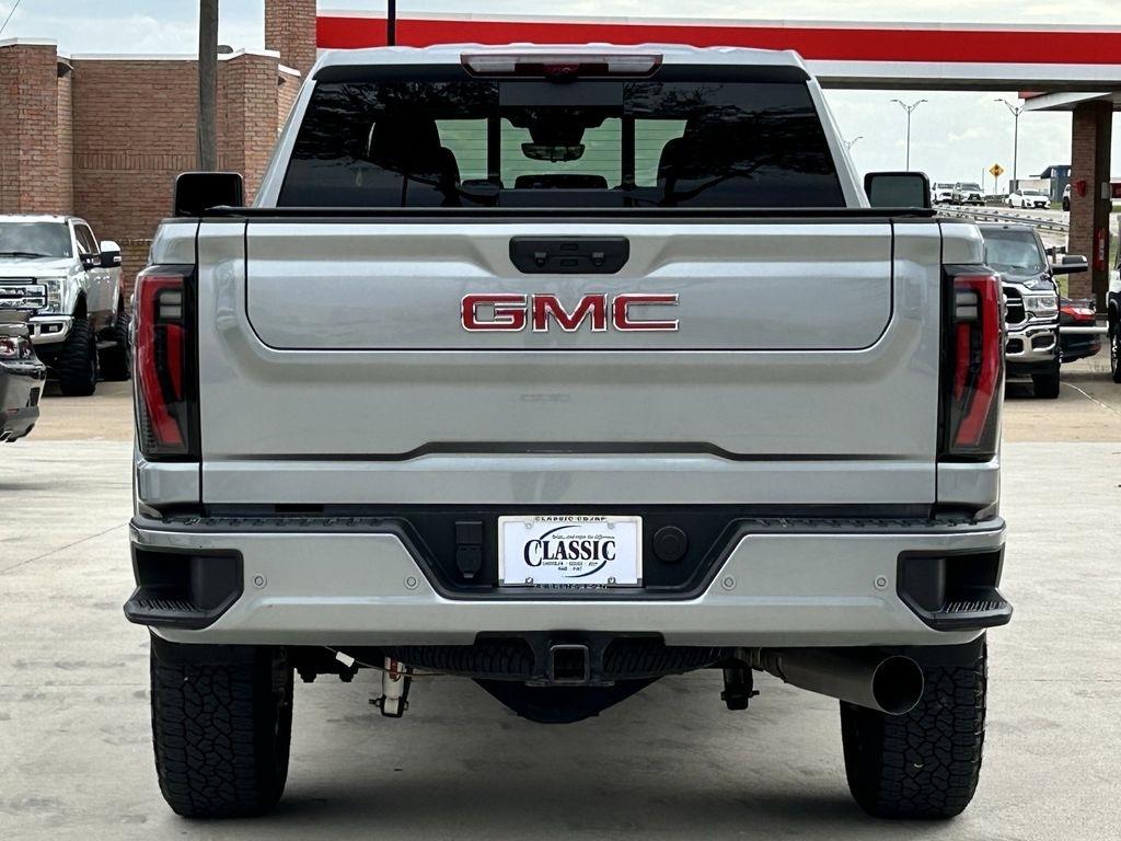 GMC Sierra 2500HD AT4 Crew Cab 4WD 2024