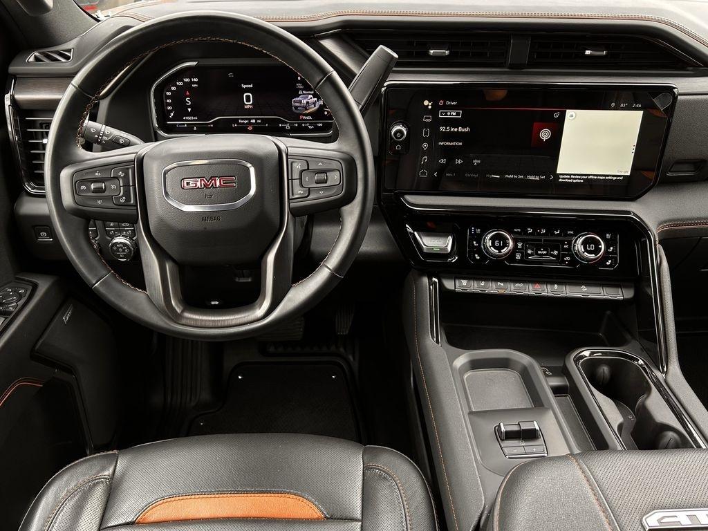 GMC Sierra 2500HD AT4 Crew Cab 4WD 2024