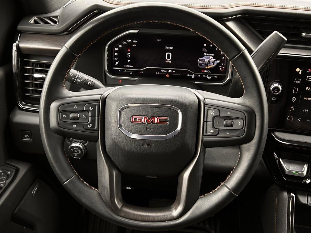 GMC Sierra 2500HD AT4 Crew Cab 4WD 2024