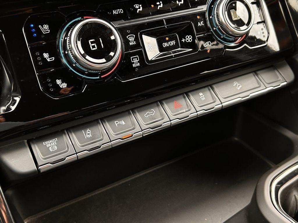 GMC Sierra 2500HD AT4 Crew Cab 4WD 2024