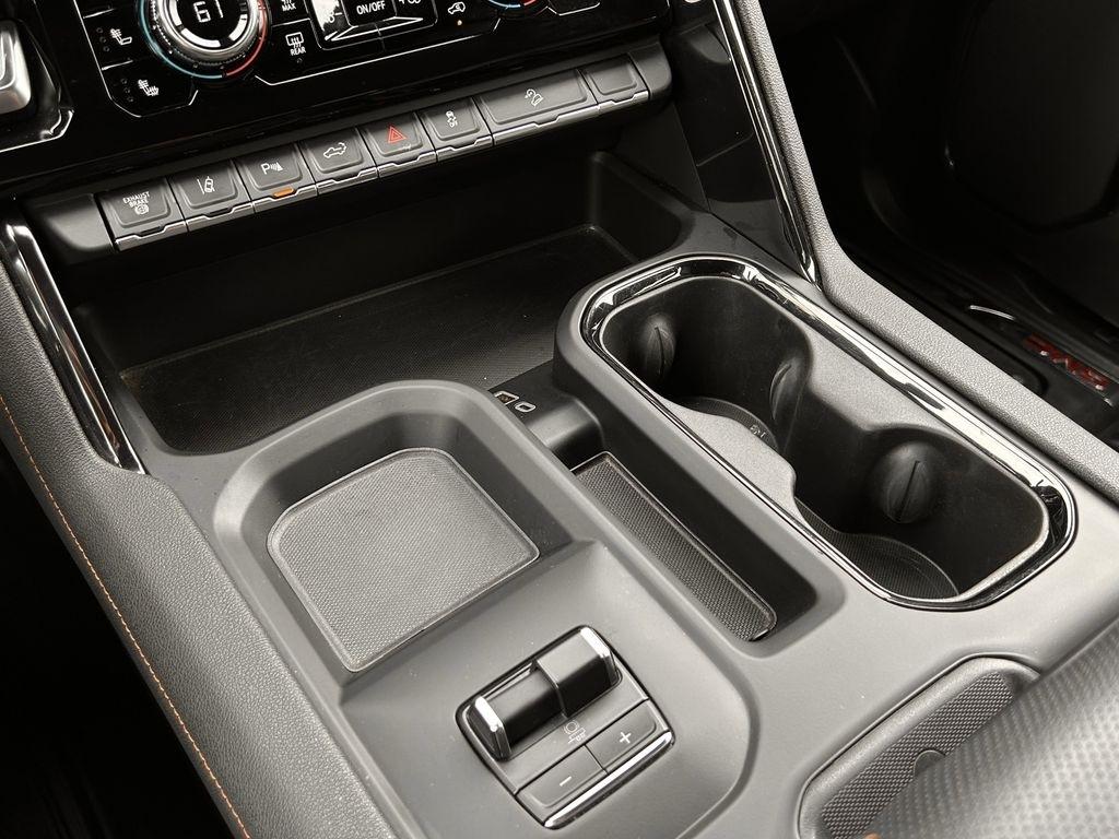 GMC Sierra 2500HD AT4 Crew Cab 4WD 2024