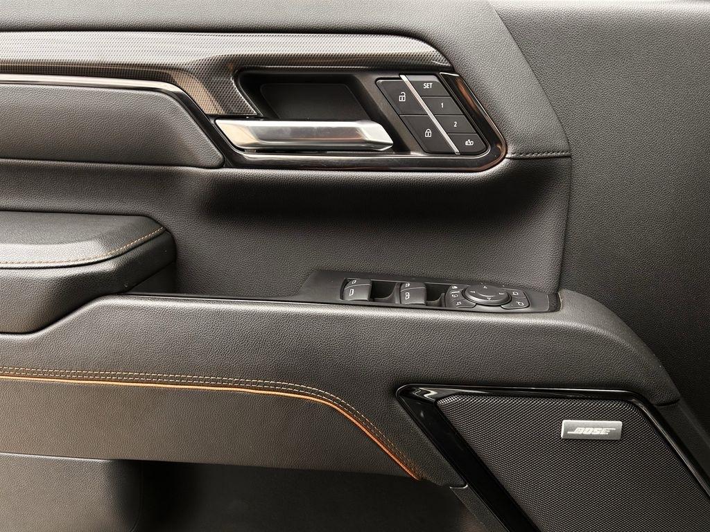 GMC Sierra 2500HD AT4 Crew Cab 4WD 2024