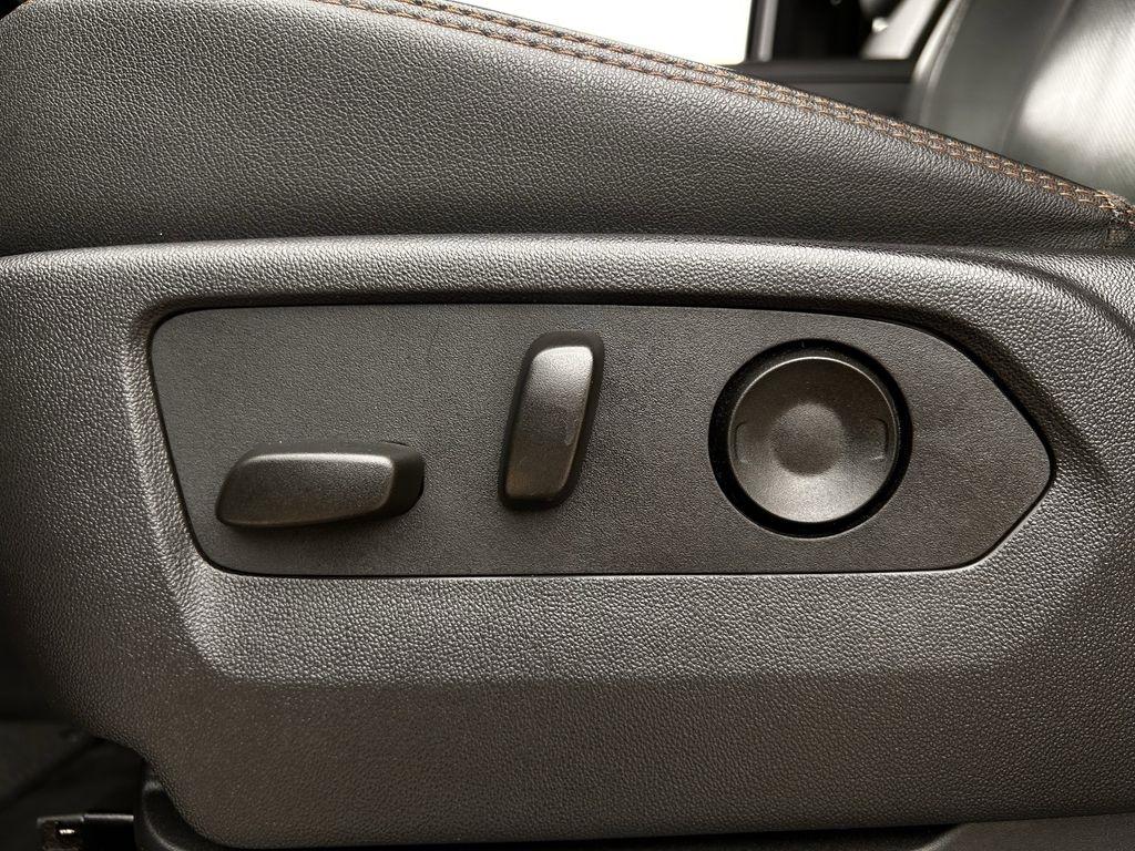 GMC Sierra 2500HD AT4 Crew Cab 4WD 2024