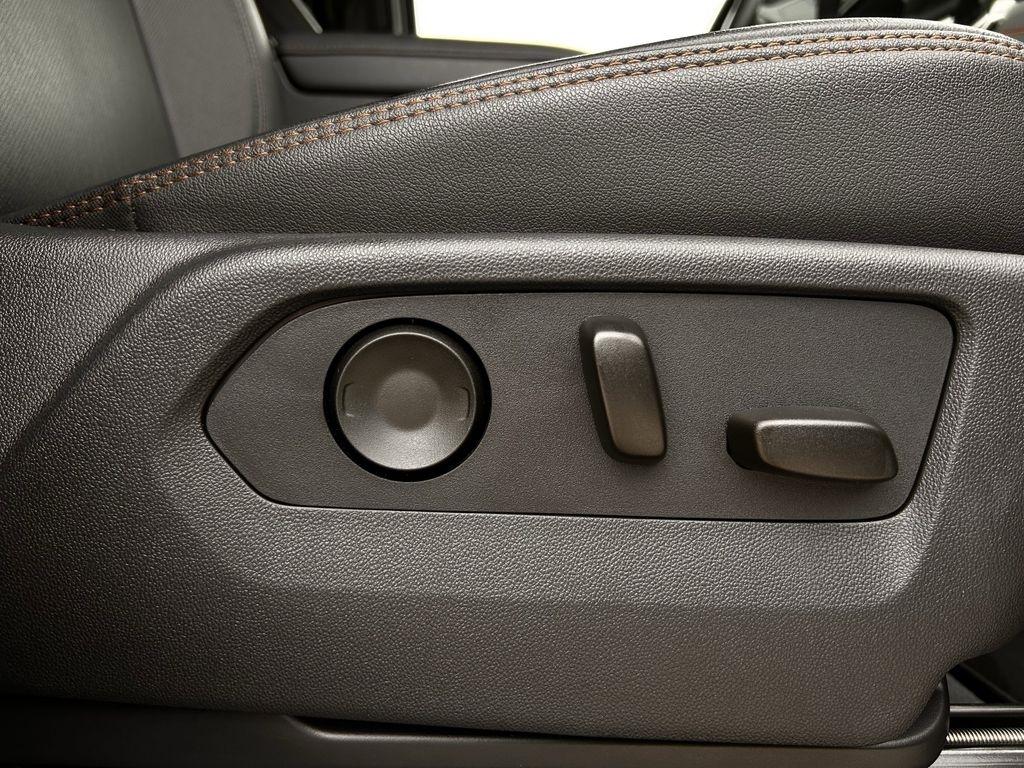 GMC Sierra 2500HD AT4 Crew Cab 4WD 2024