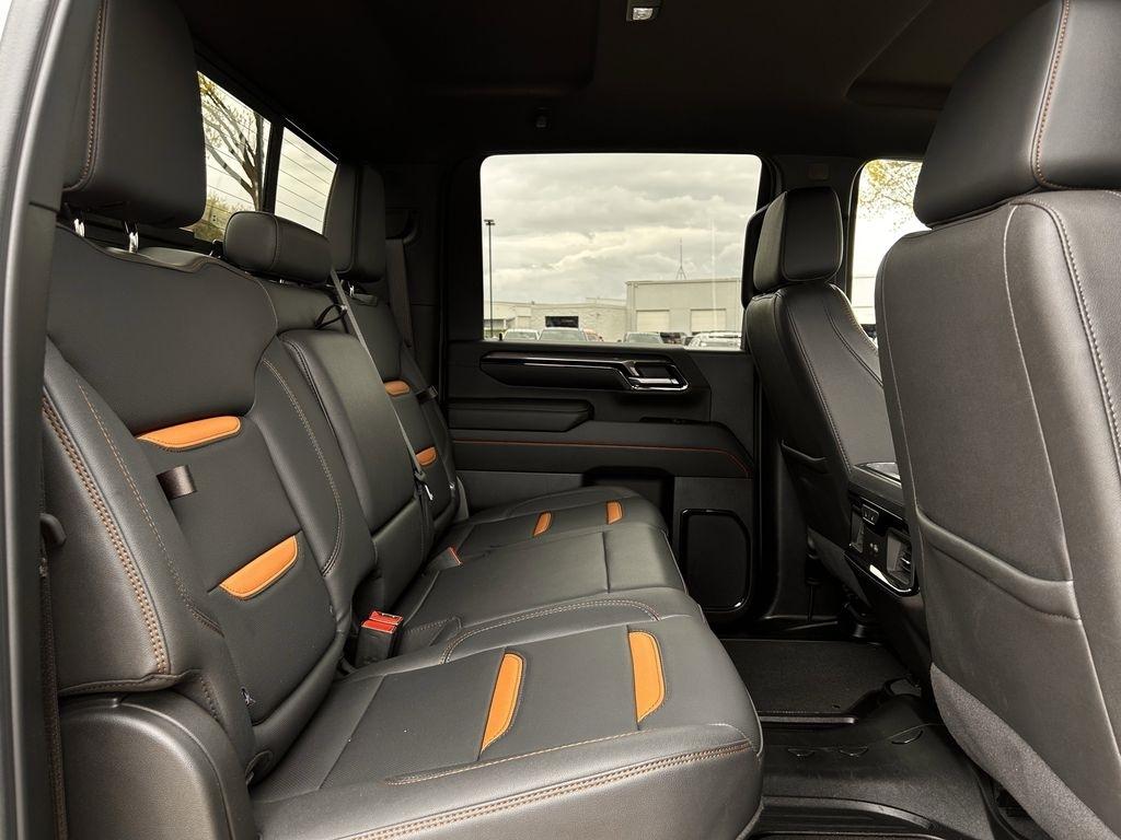 GMC Sierra 2500HD AT4 Crew Cab 4WD 2024