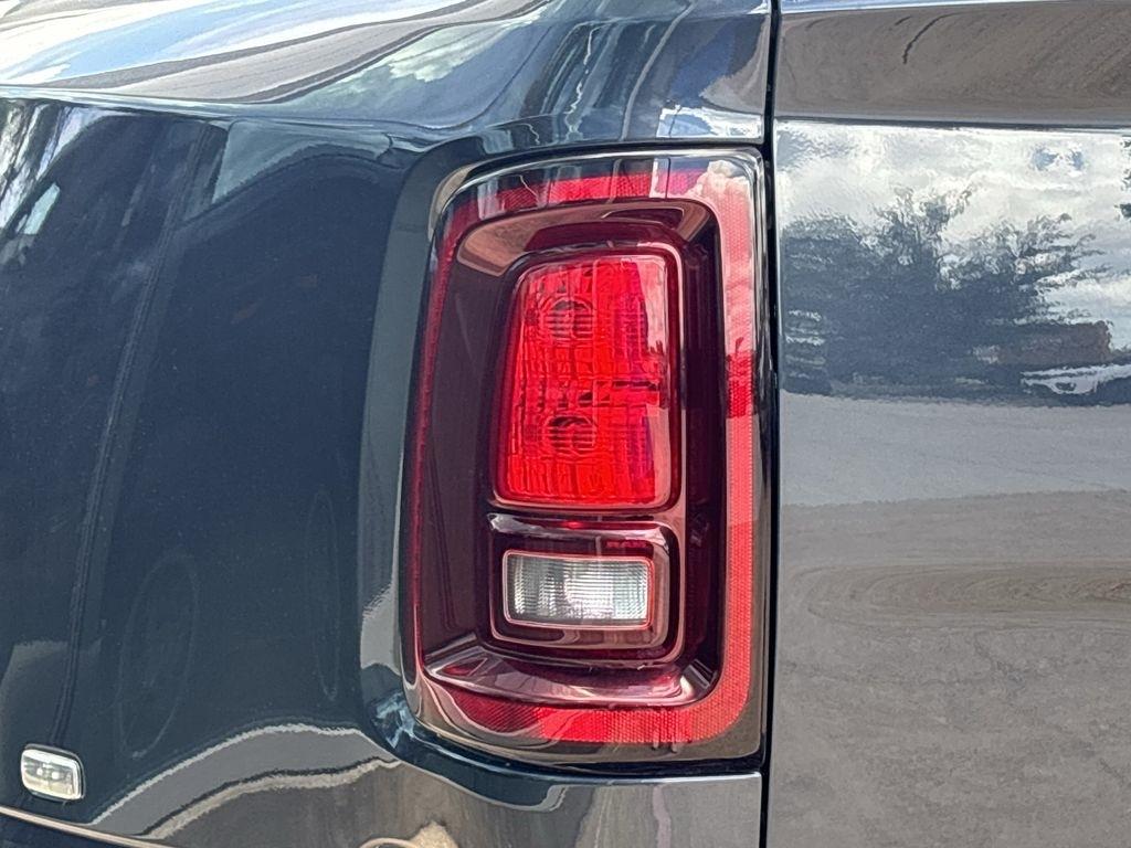 RAM 3500 Tradesman Crew Cab 4WD DRW 2026