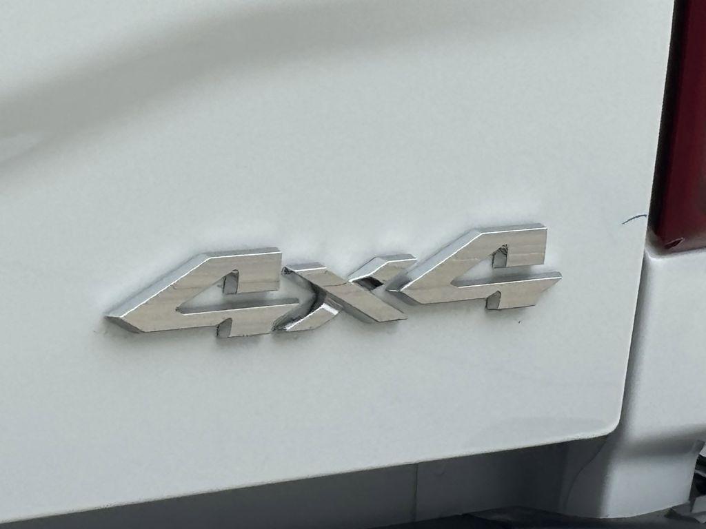 RAM 3500 Laramie Mega Cab 4WD DRW 2026