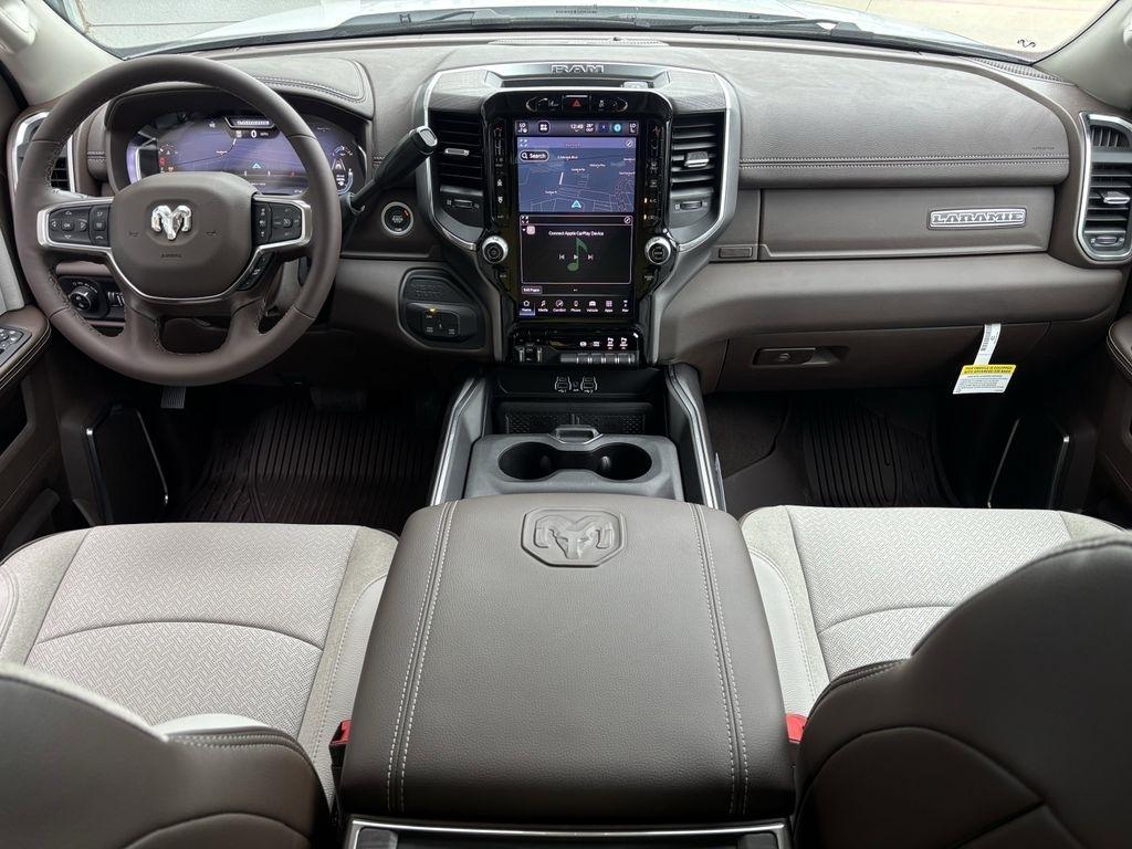 RAM 3500 Laramie Mega Cab 4WD DRW 2026
