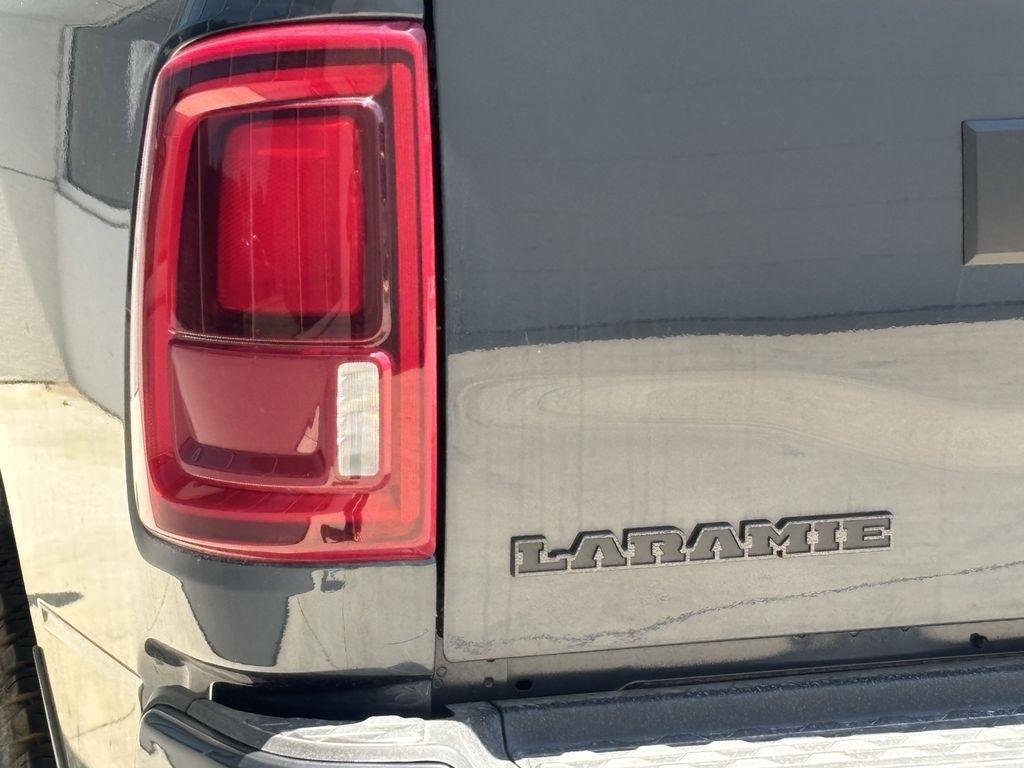 RAM 2500 Laramie Crew Cab 4WD 2026