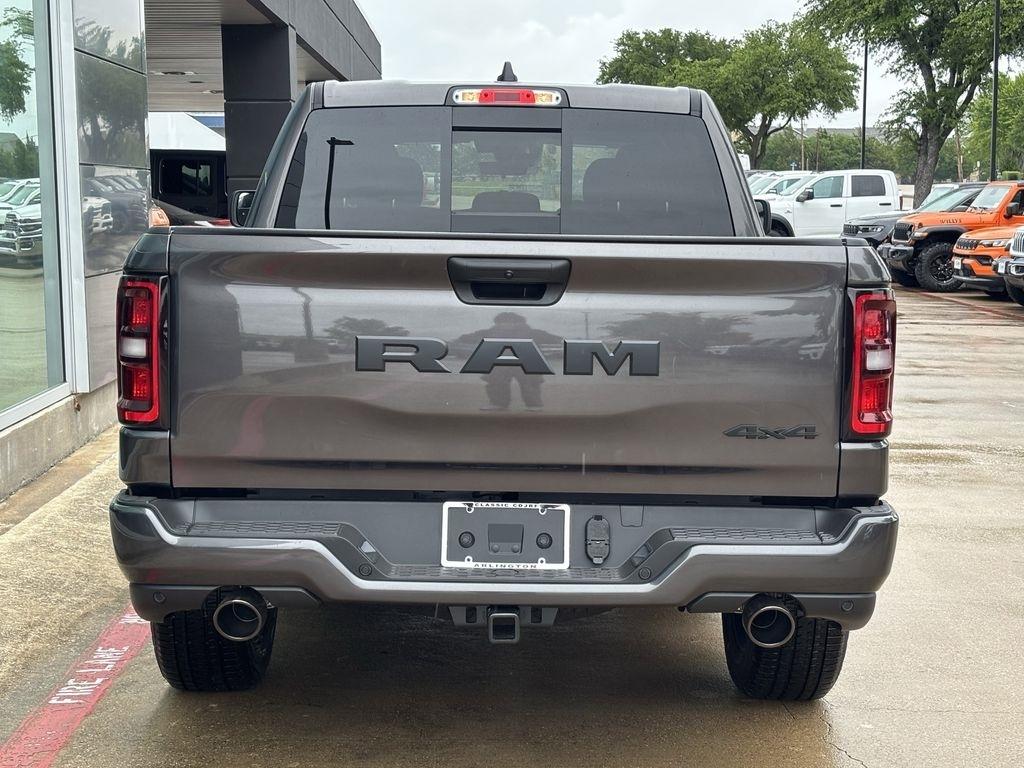 RAM 1500 Tradesman Crew Cab SWB 4WD 2026