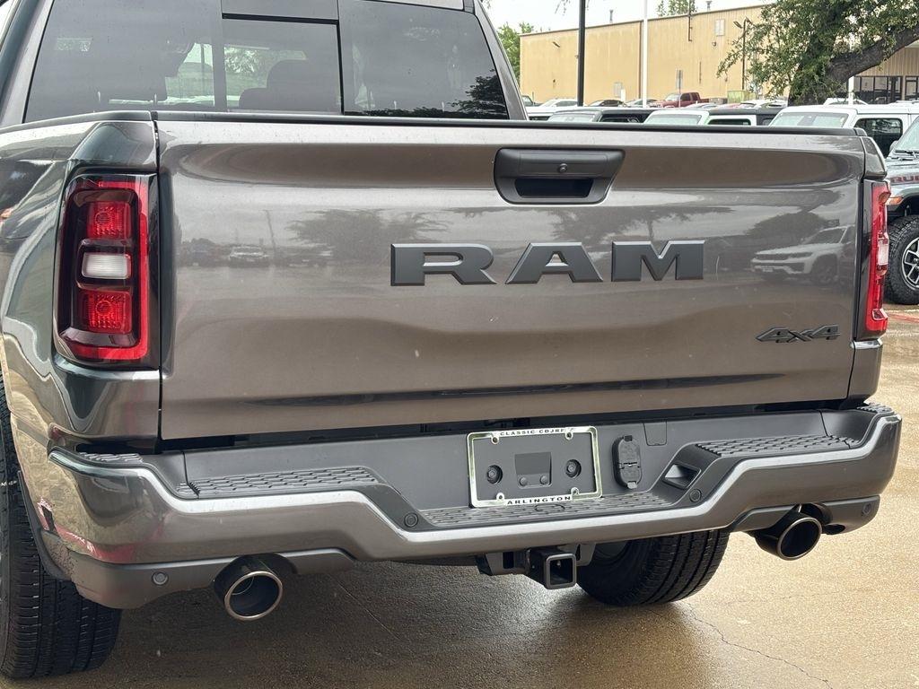 RAM 1500 Tradesman Crew Cab SWB 4WD 2026