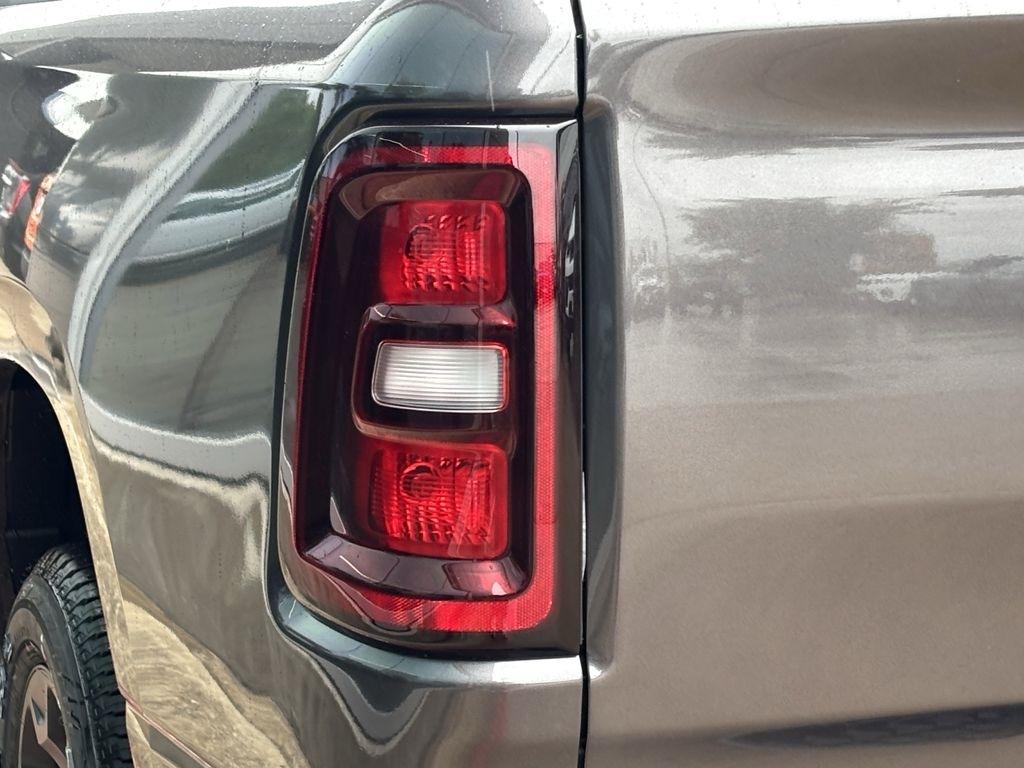 RAM 1500 Tradesman Crew Cab SWB 4WD 2026
