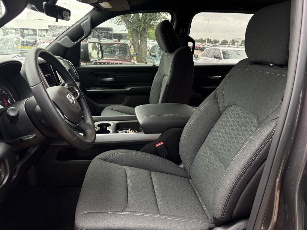 RAM 1500 Tradesman Crew Cab SWB 4WD 2026