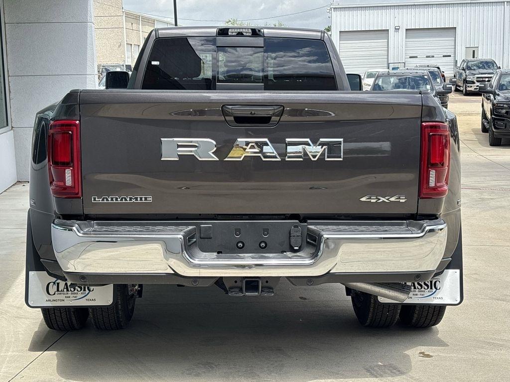 RAM 2500 Laramie Crew Cab 4WD 2026