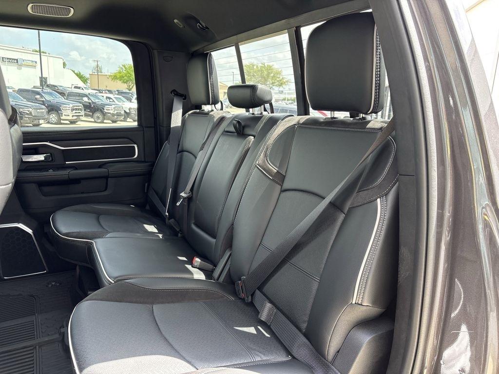RAM 2500 Laramie Crew Cab 4WD 2026