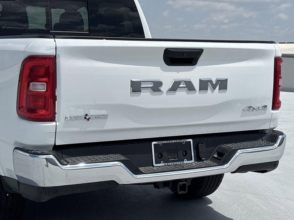 RAM 1500 Big Horn Crew Cab SWB 4WD 2026