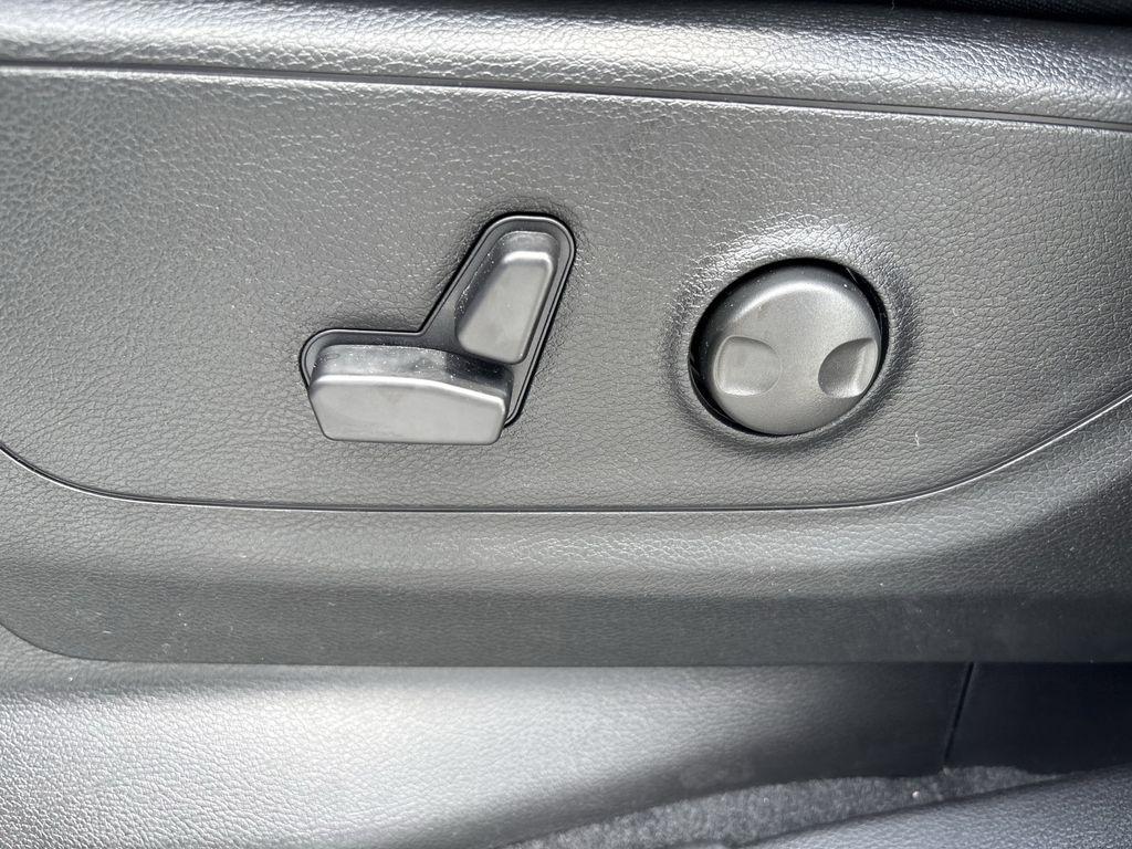 RAM 1500 Big Horn Crew Cab SWB 4WD 2026