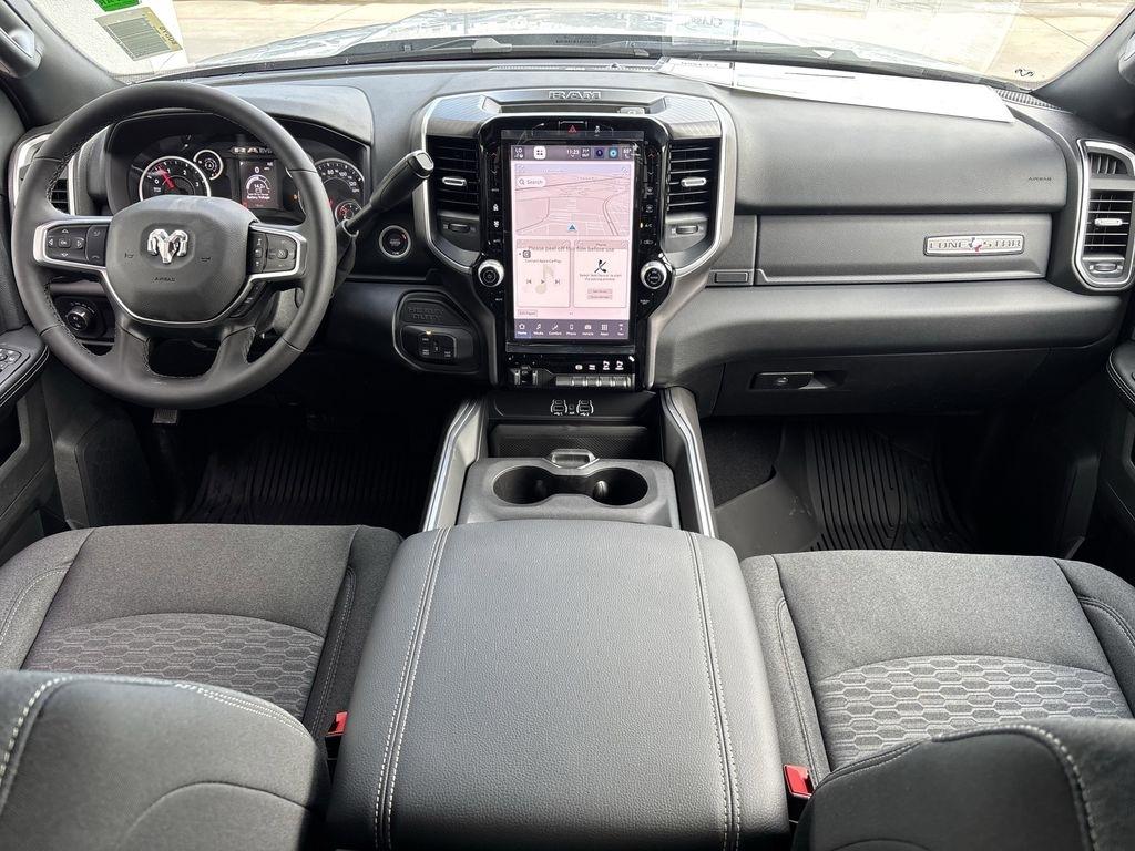 RAM 3500 Big Horn Crew Cab LWB 4WD DRW 2026