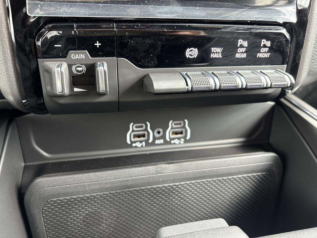 RAM 3500 Big Horn Crew Cab LWB 4WD DRW 2026