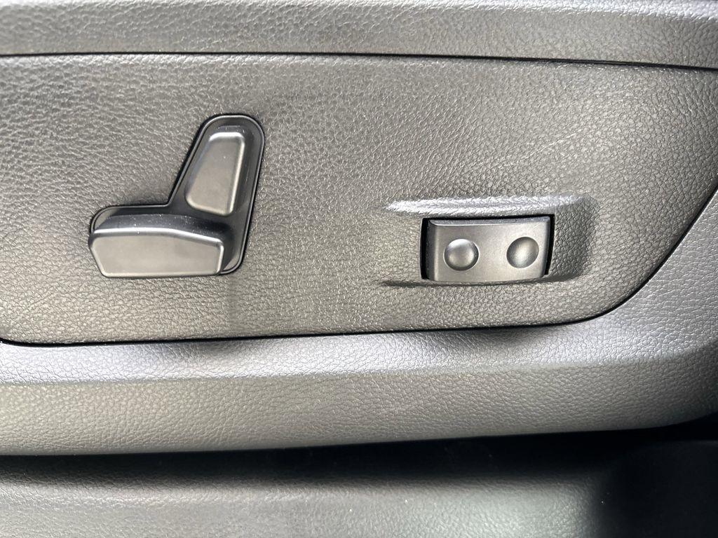 RAM 3500 Big Horn Crew Cab LWB 4WD DRW 2026