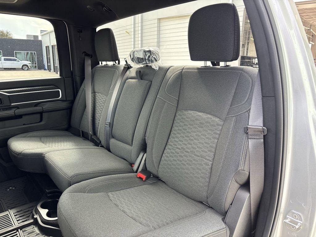 RAM 3500 Big Horn Crew Cab LWB 4WD DRW 2026