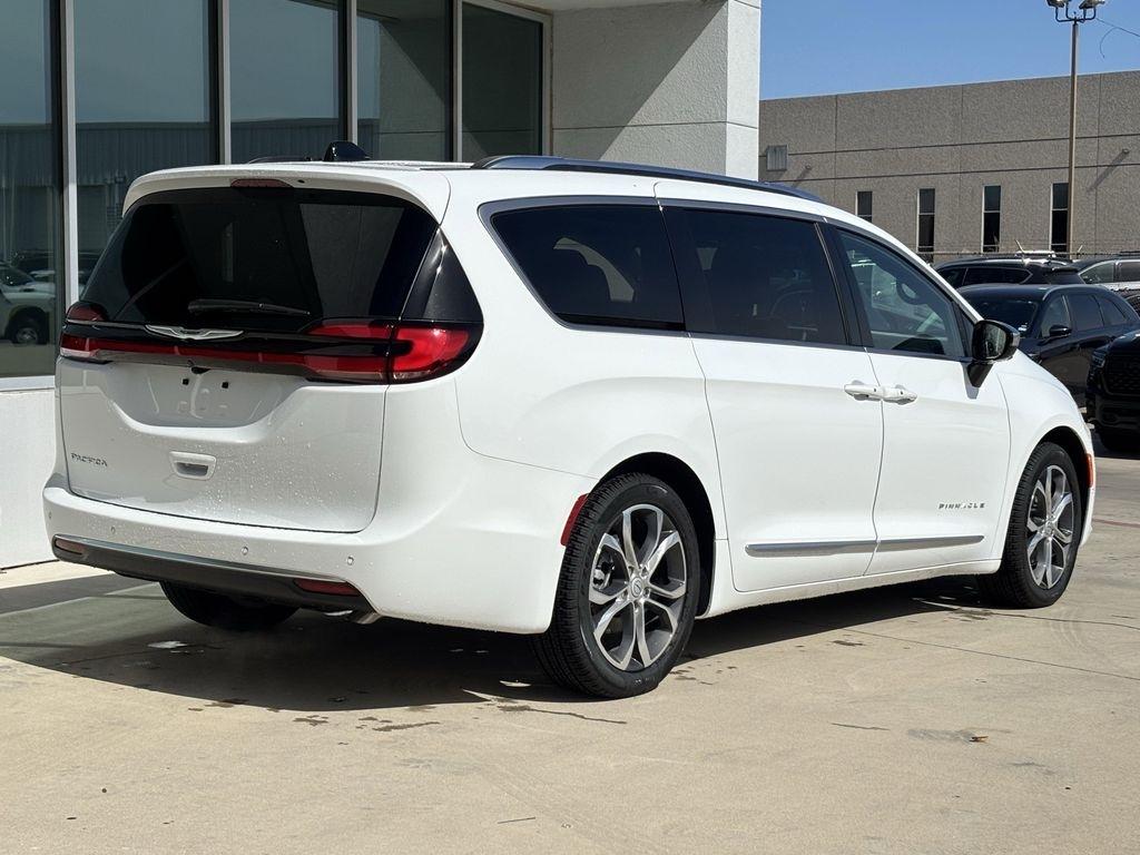 Chrysler Pacifica Pinnacle 2026