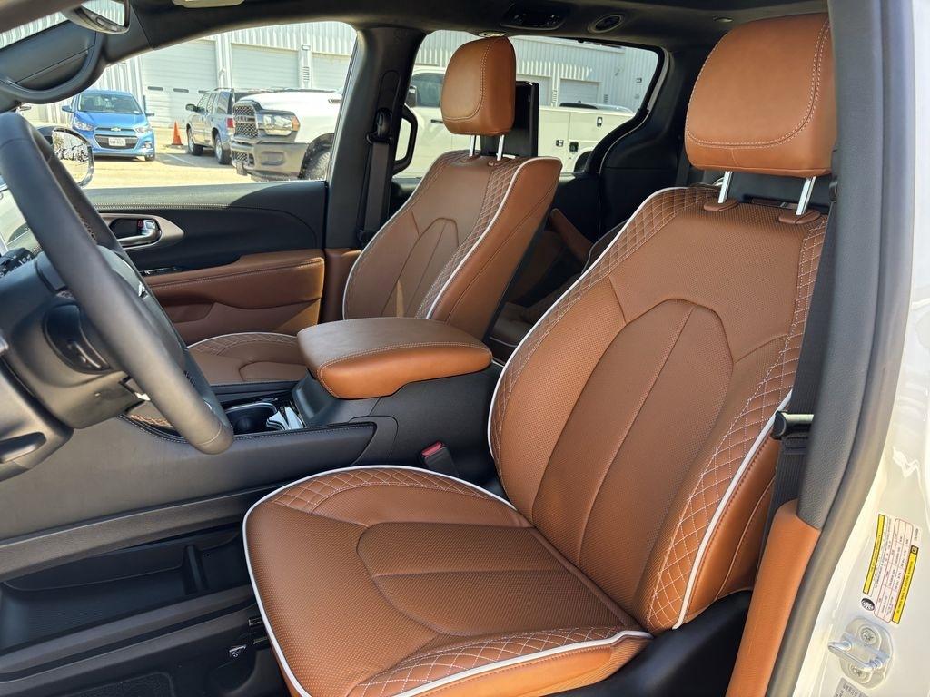 Chrysler Pacifica Pinnacle 2026