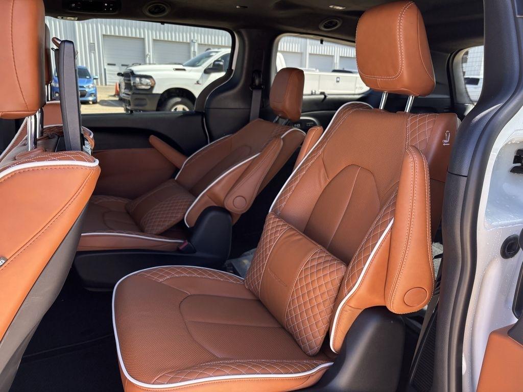 Chrysler Pacifica Pinnacle 2026