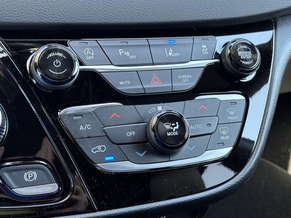 Chrysler Voyager LX 2026