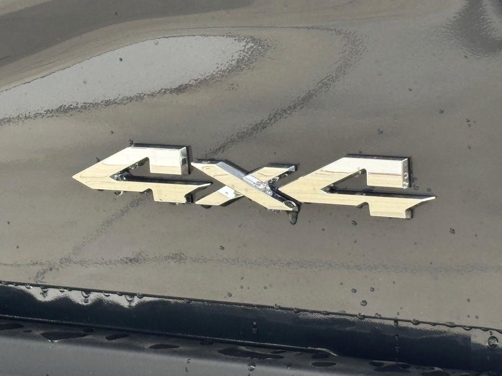 RAM 2500 Tradesman Crew Cab 4WD 2026