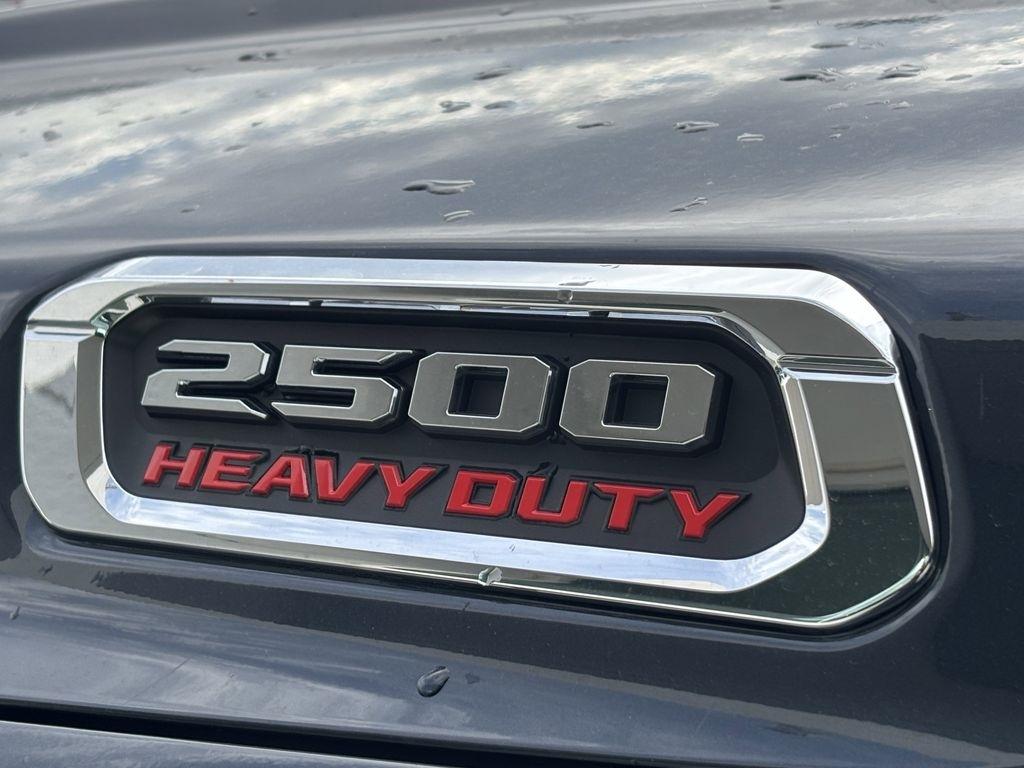 RAM 2500 Tradesman Crew Cab 4WD 2026