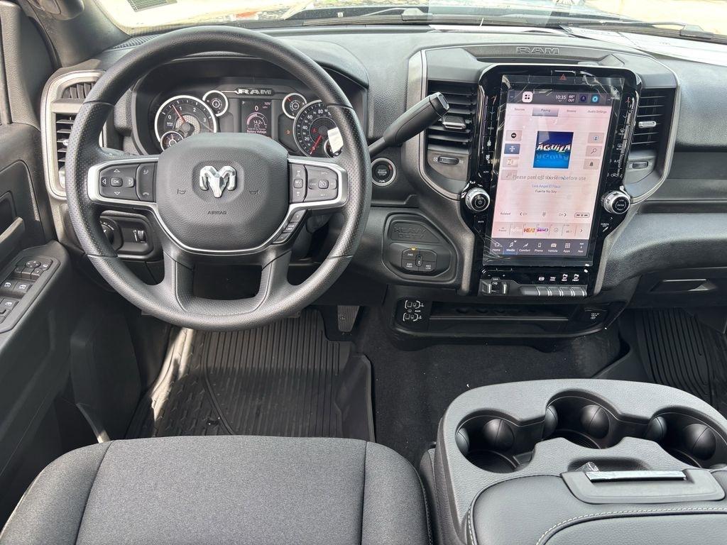 RAM 2500 Tradesman Crew Cab 4WD 2026