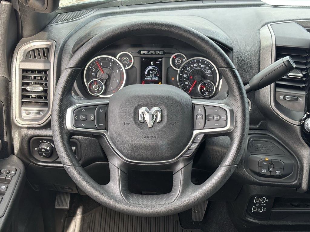 RAM 2500 Tradesman Crew Cab 4WD 2026