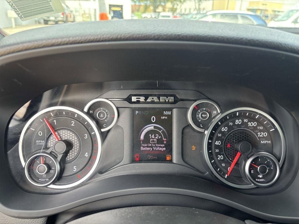 RAM 2500 Tradesman Crew Cab 4WD 2026