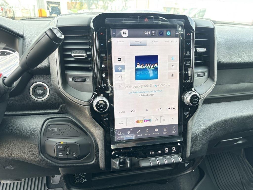 RAM 2500 Tradesman Crew Cab 4WD 2026