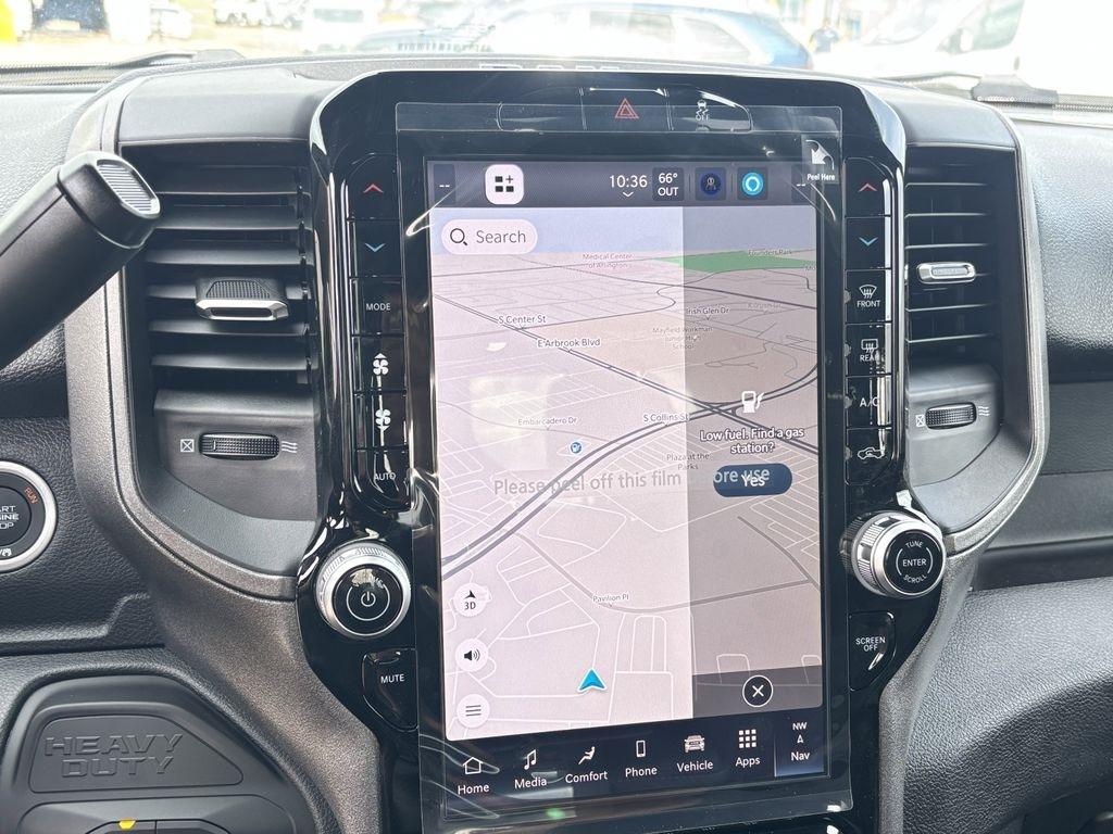 RAM 2500 Tradesman Crew Cab 4WD 2026