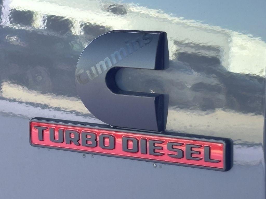 RAM 2500 Laramie Mega Cab 4WD 2026