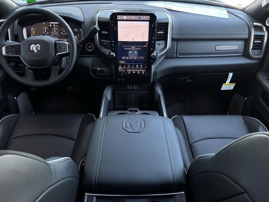 RAM 2500 Laramie Mega Cab 4WD 2026