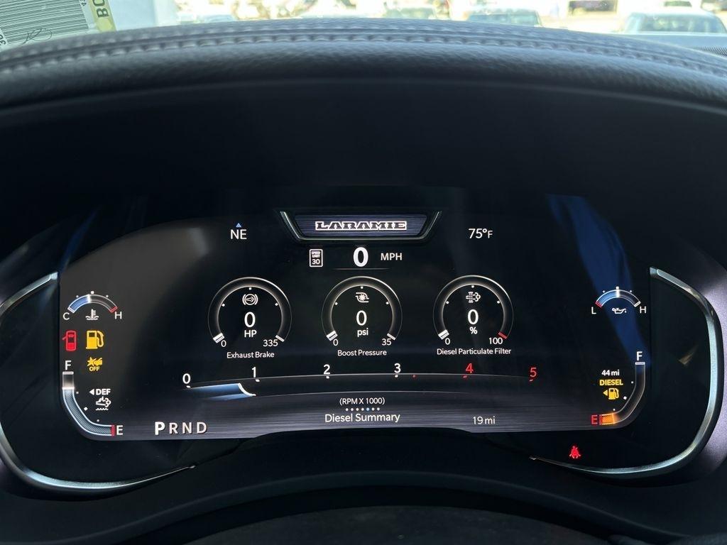 RAM 2500 Laramie Mega Cab 4WD 2026