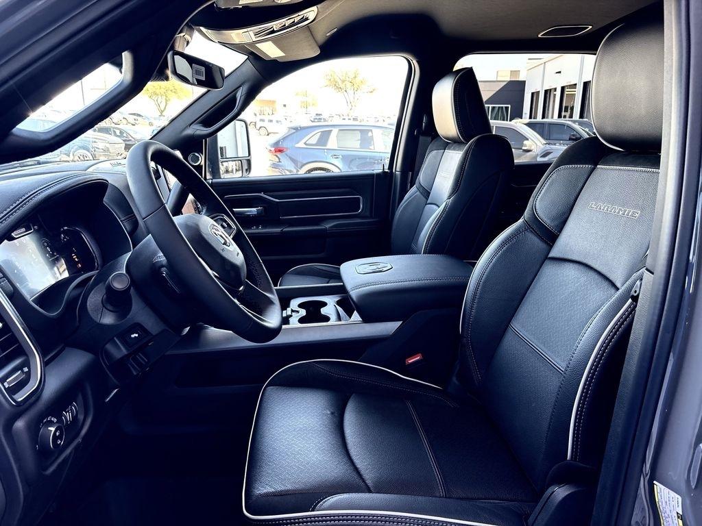 RAM 2500 Laramie Mega Cab 4WD 2026