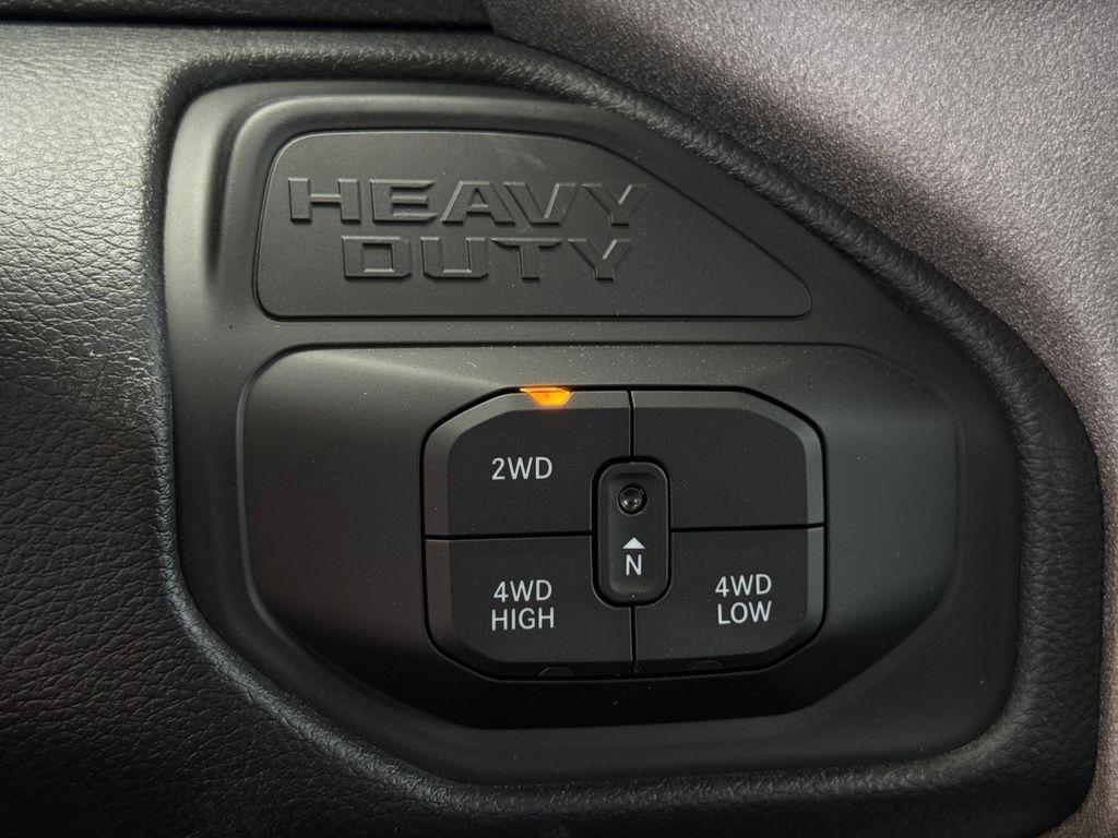 RAM 3500 Tradesman Crew Cab 4WD DRW 2026