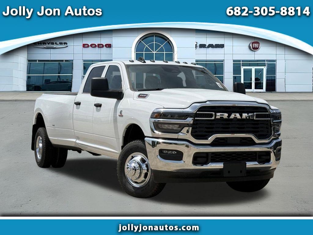 RAM 3500 Tradesman Crew Cab 4WD DRW 2026