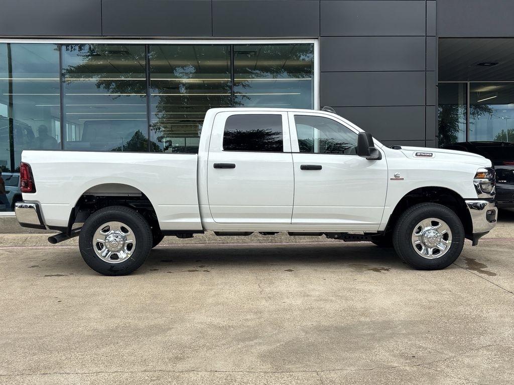 RAM 2500 Tradesman Crew Cab 4WD 2026