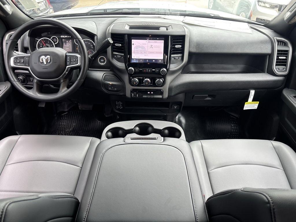 RAM 2500 Tradesman Crew Cab 4WD 2026