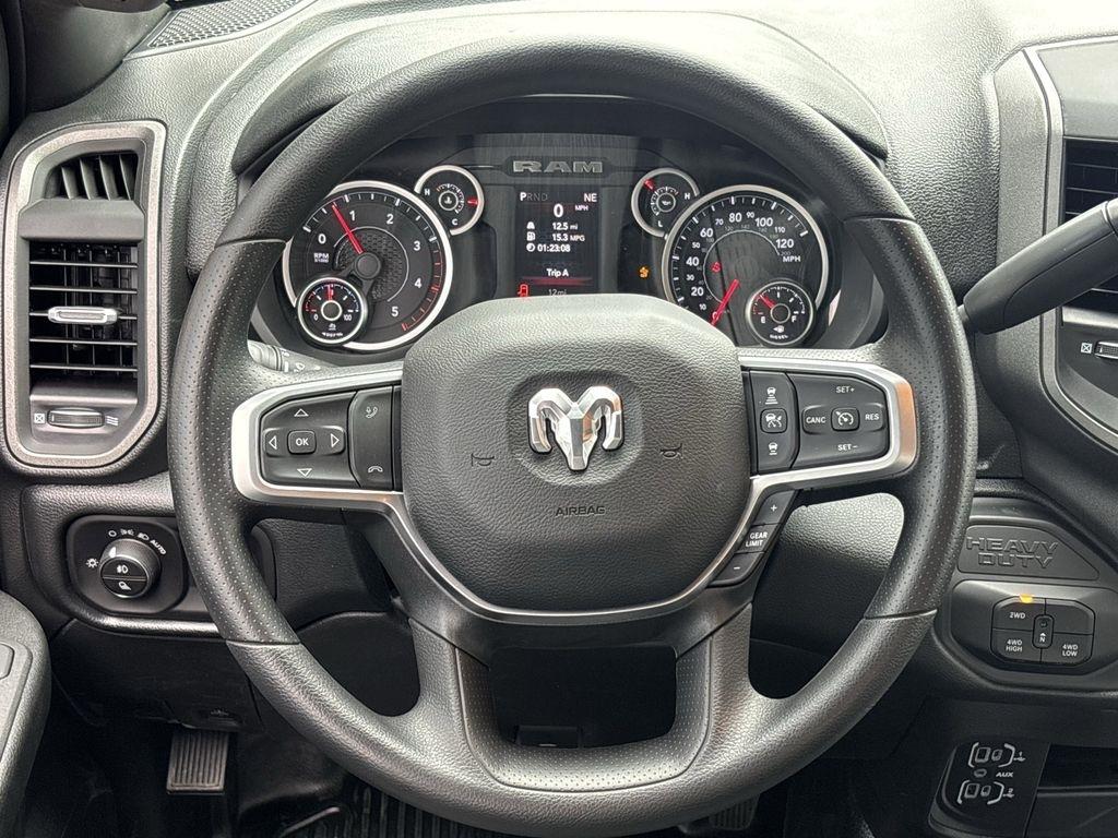 RAM 2500 Tradesman Crew Cab 4WD 2026