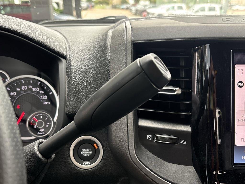 RAM 2500 Tradesman Crew Cab 4WD 2026