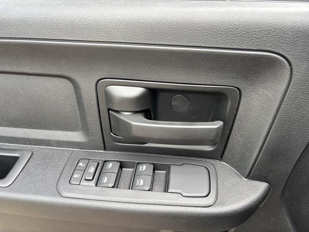 RAM 2500 Tradesman Crew Cab 4WD 2026